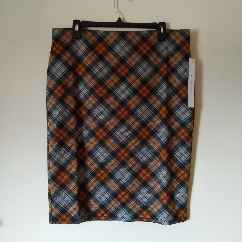 PULL-ON PLAID MIDI SKIRT. NWT